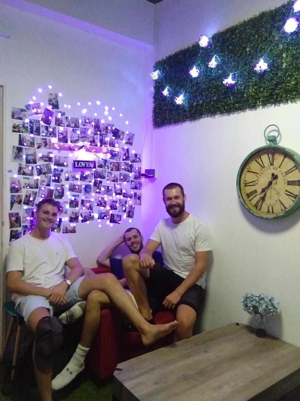 Co.Living Hostel Bandar Seri Begawan Luaran gambar