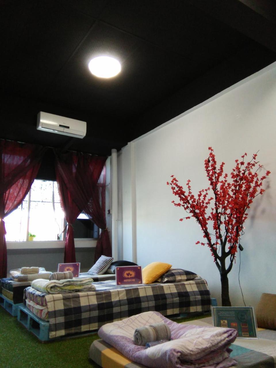 Co.Living Hostel Bandar Seri Begawan Luaran gambar