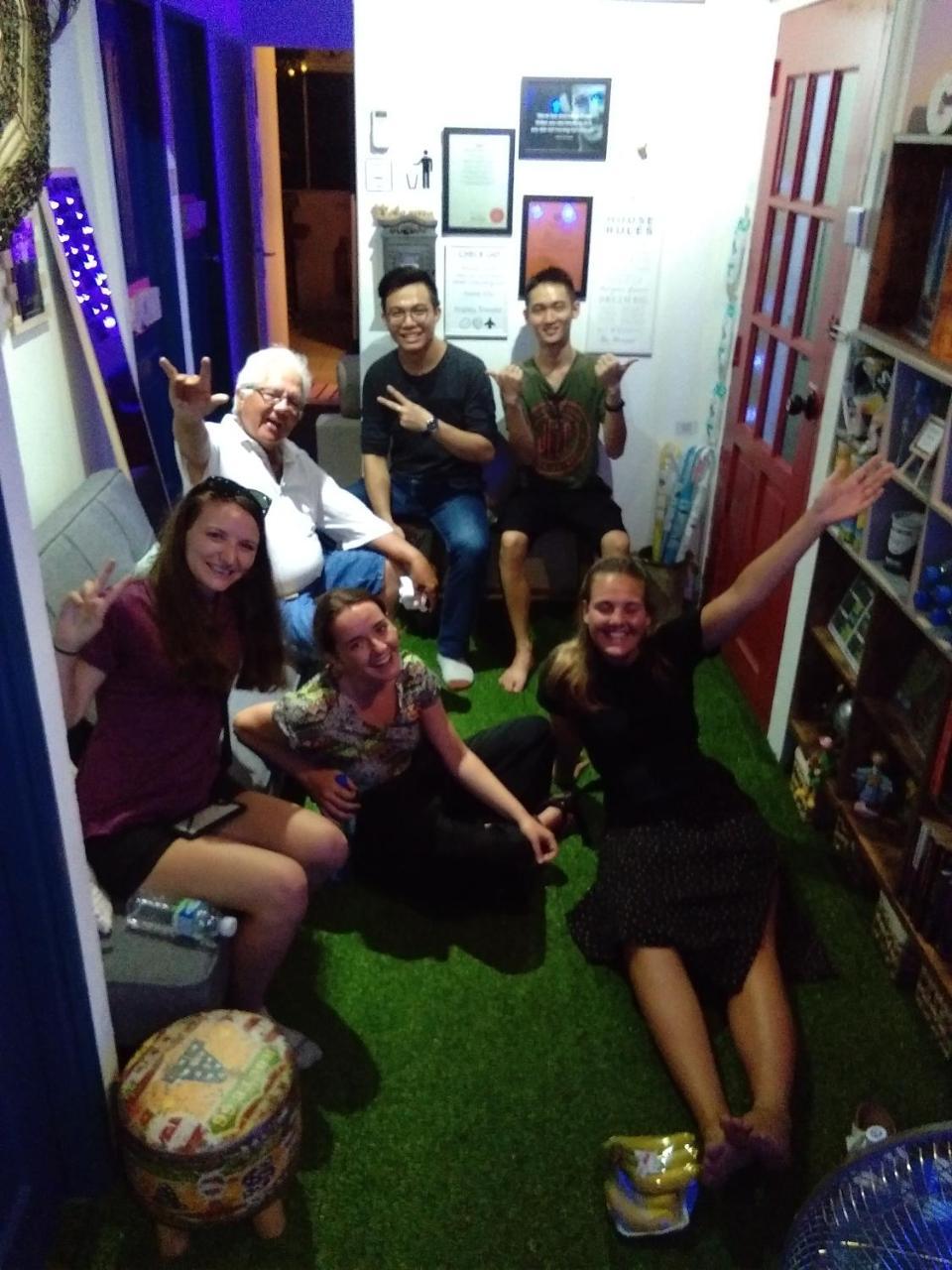 Co.Living Hostel Bandar Seri Begawan Luaran gambar