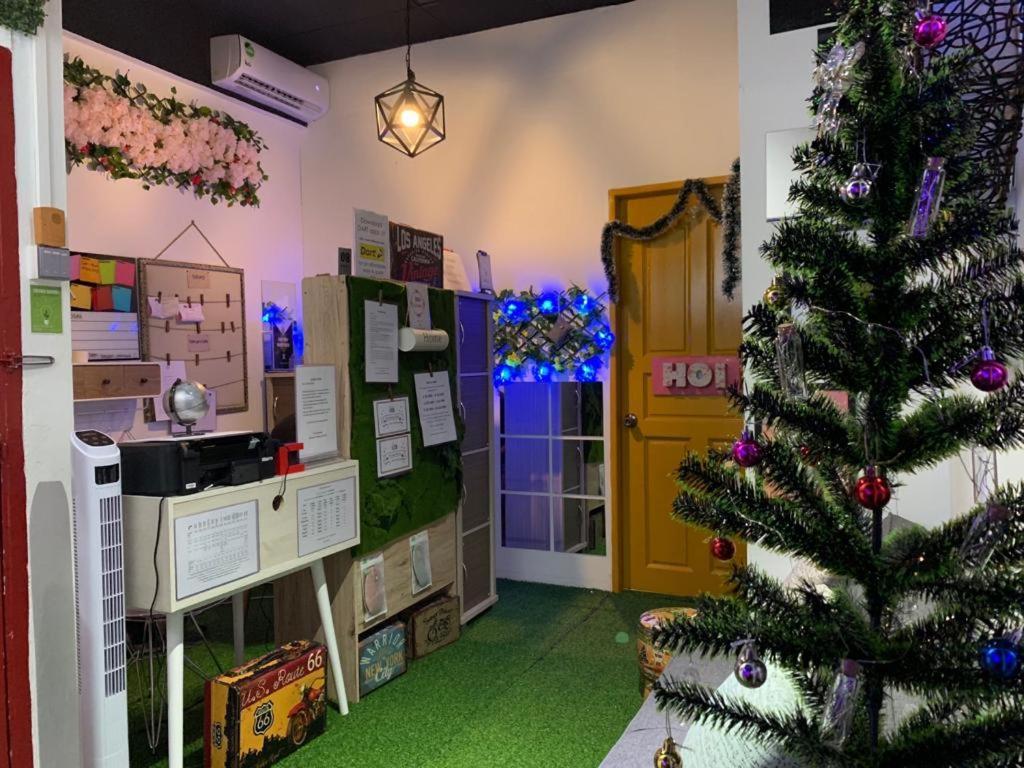 Co.Living Hostel Bandar Seri Begawan Luaran gambar