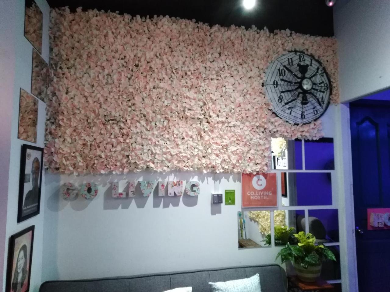 Co.Living Hostel Bandar Seri Begawan Luaran gambar