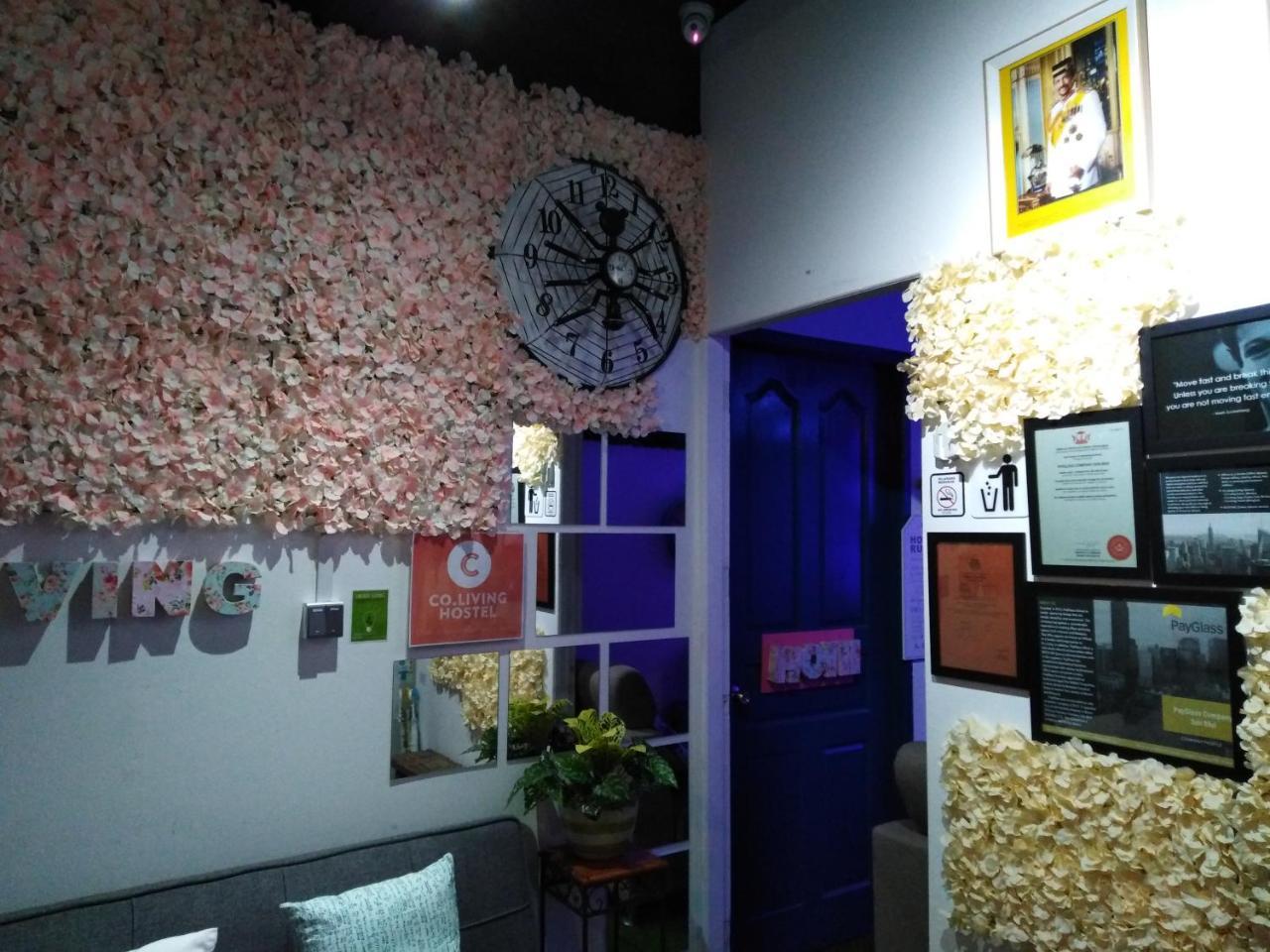 Co.Living Hostel Bandar Seri Begawan Luaran gambar